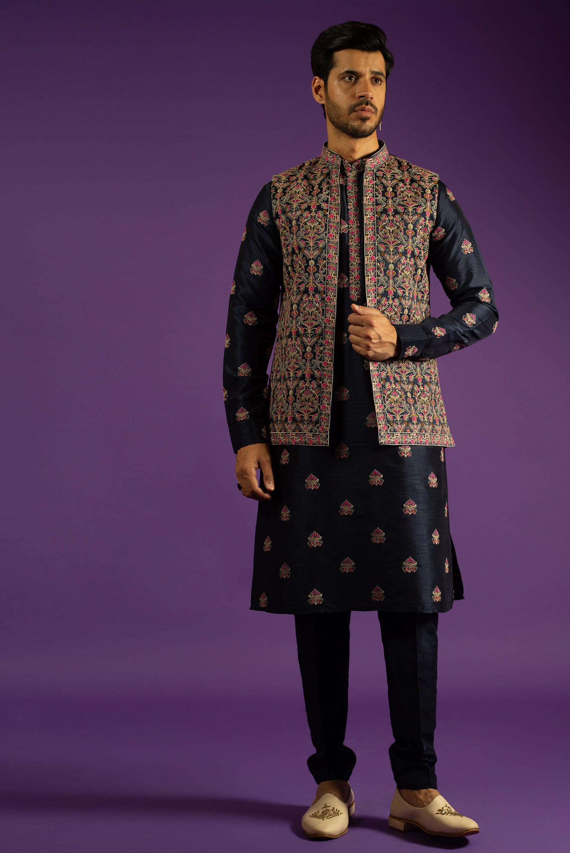 BLUE SILK KURTA JACKET SET WITH THREAD EMBROIDERY