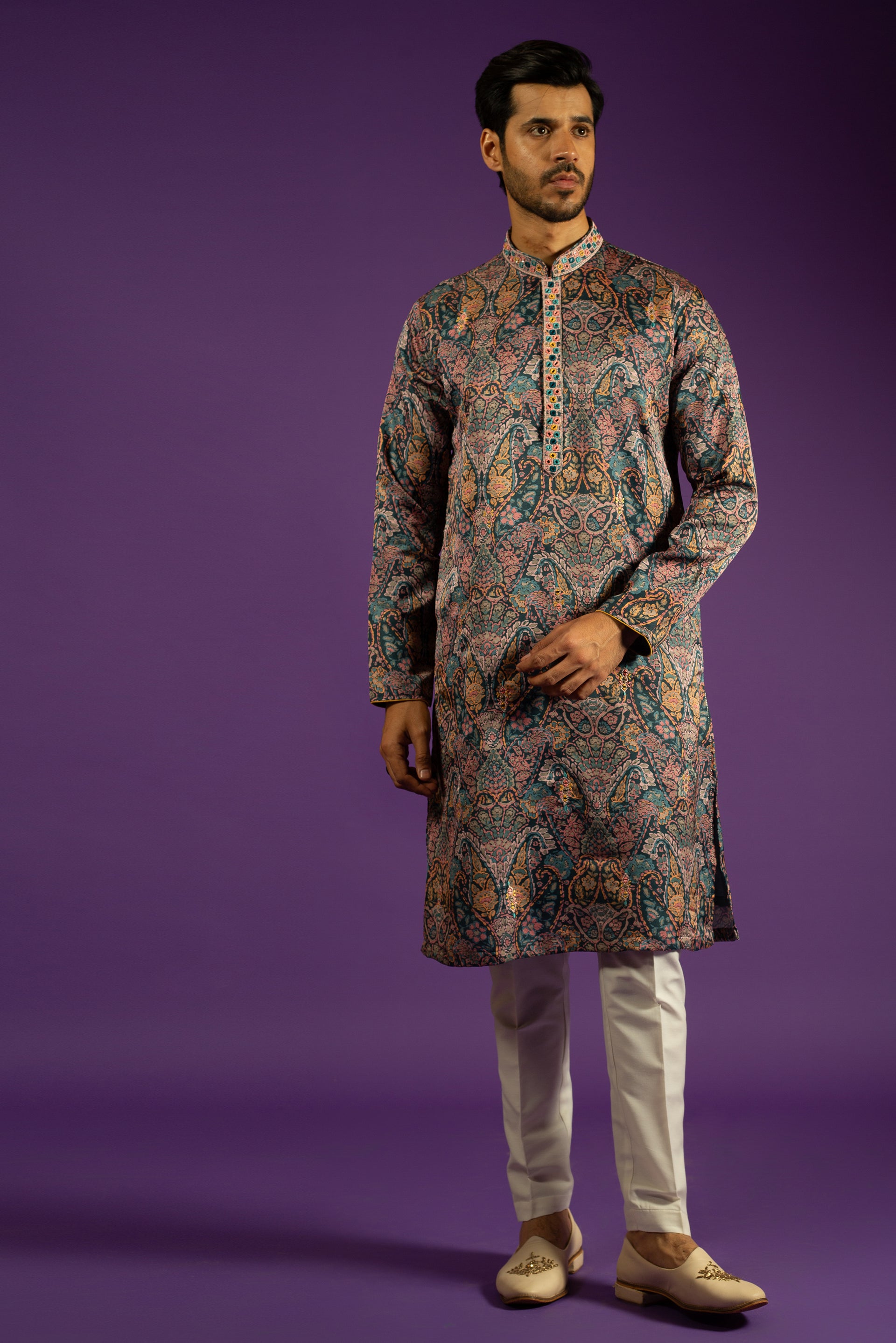 BLUE PRINTED LINEN SILK KURTA SET WITH MIRROR EMBROIDERY