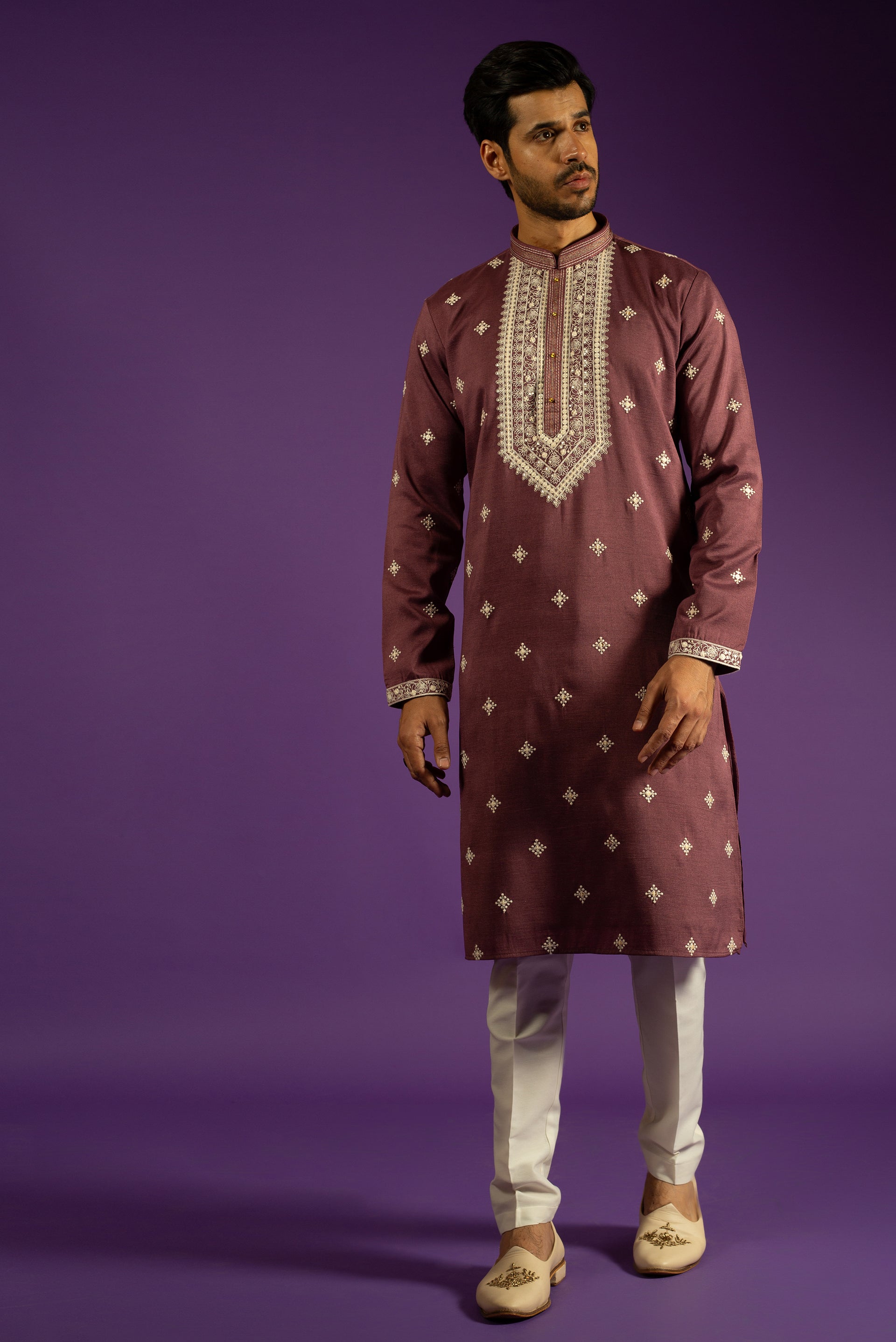 MAUVE SILK KURTA SET WITH THREAD & SEQUINS EMBROIDERY