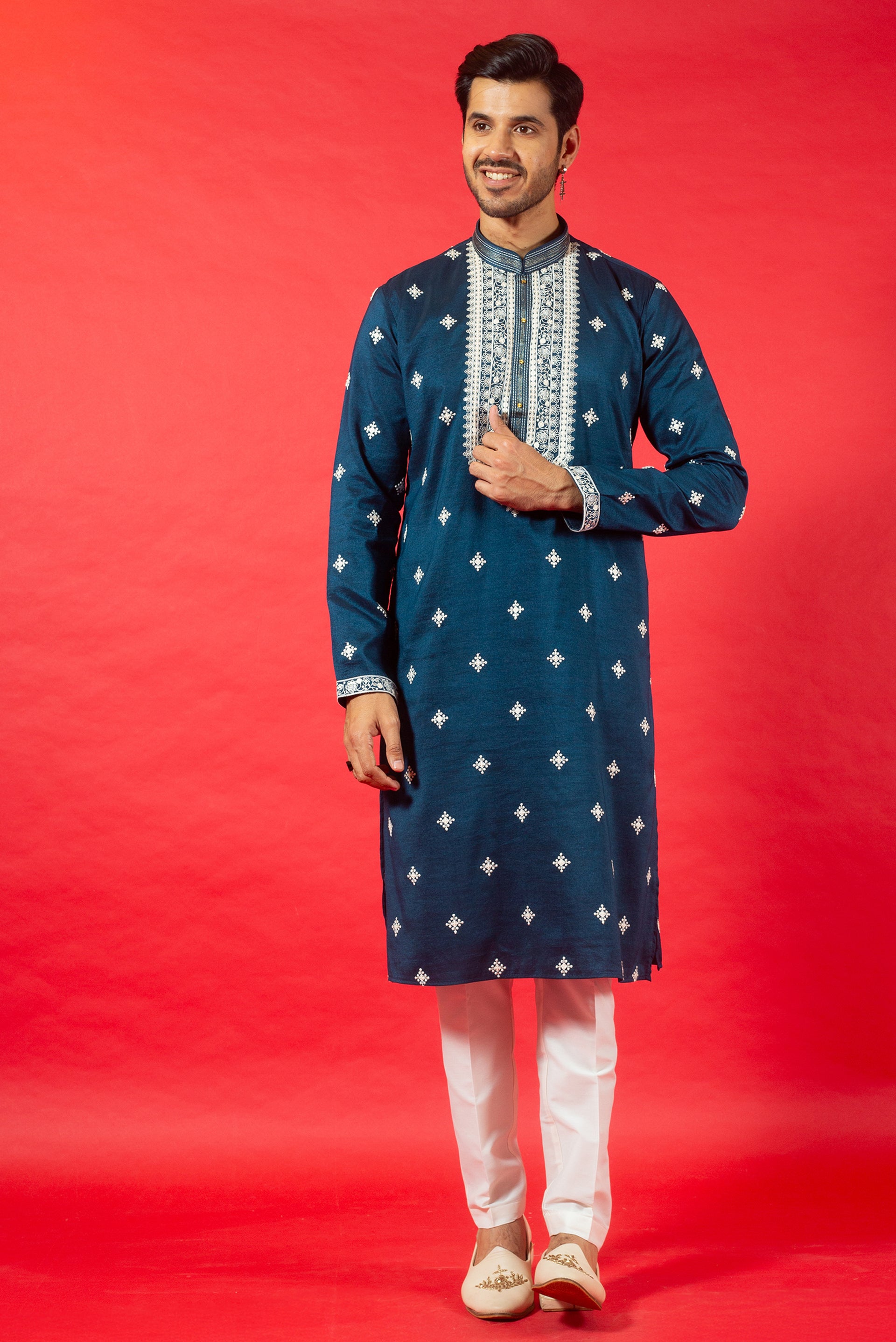 BLUE SILK KURTA SET WITH RESHAM & SEQUINS EMBROIDERY
