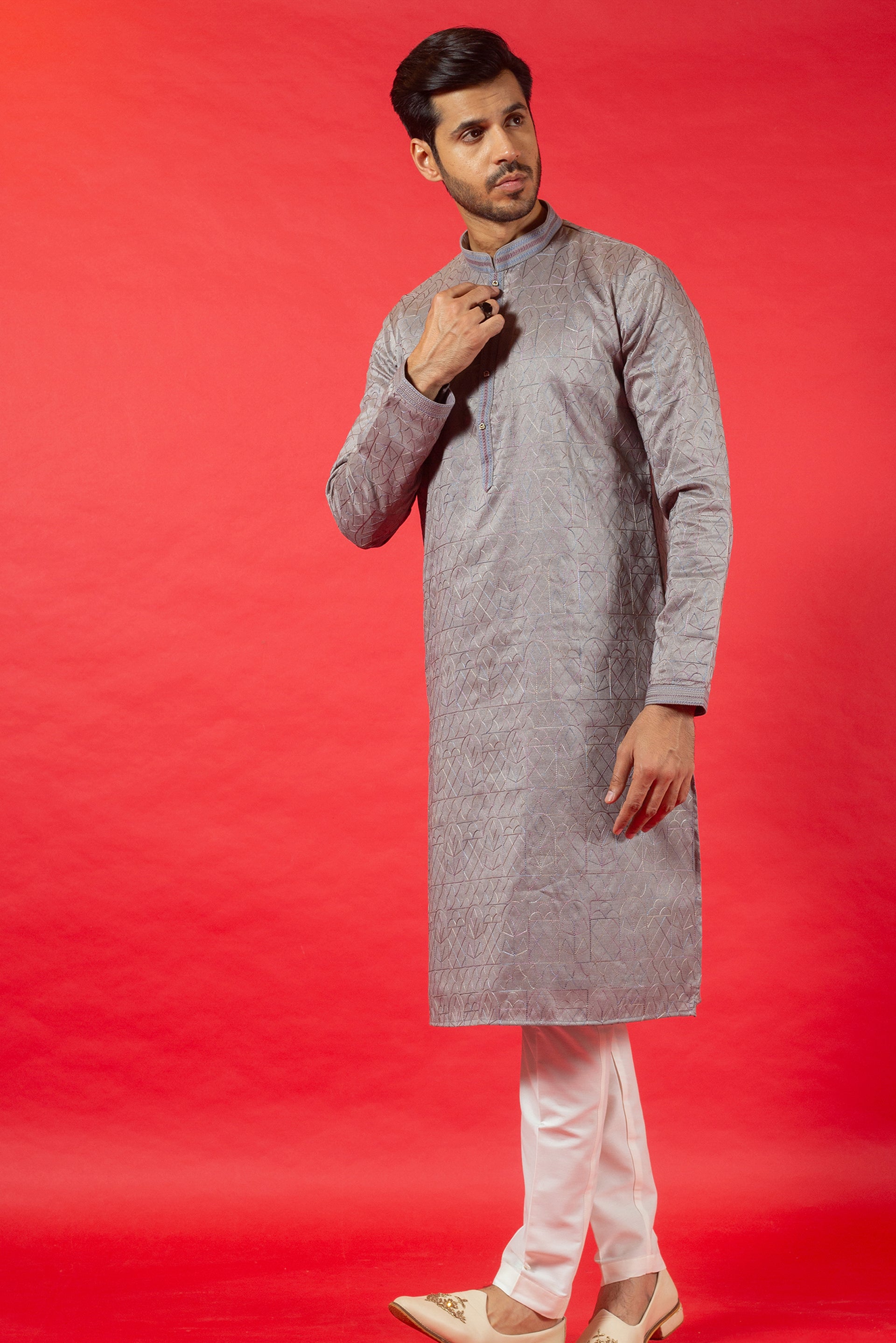 GREY SILK KURTA SET WITH MULTICOLOUR RESHAM EMBROIDERY